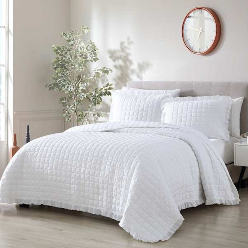 3-Piece White Crush Stitch Quilt Set, King