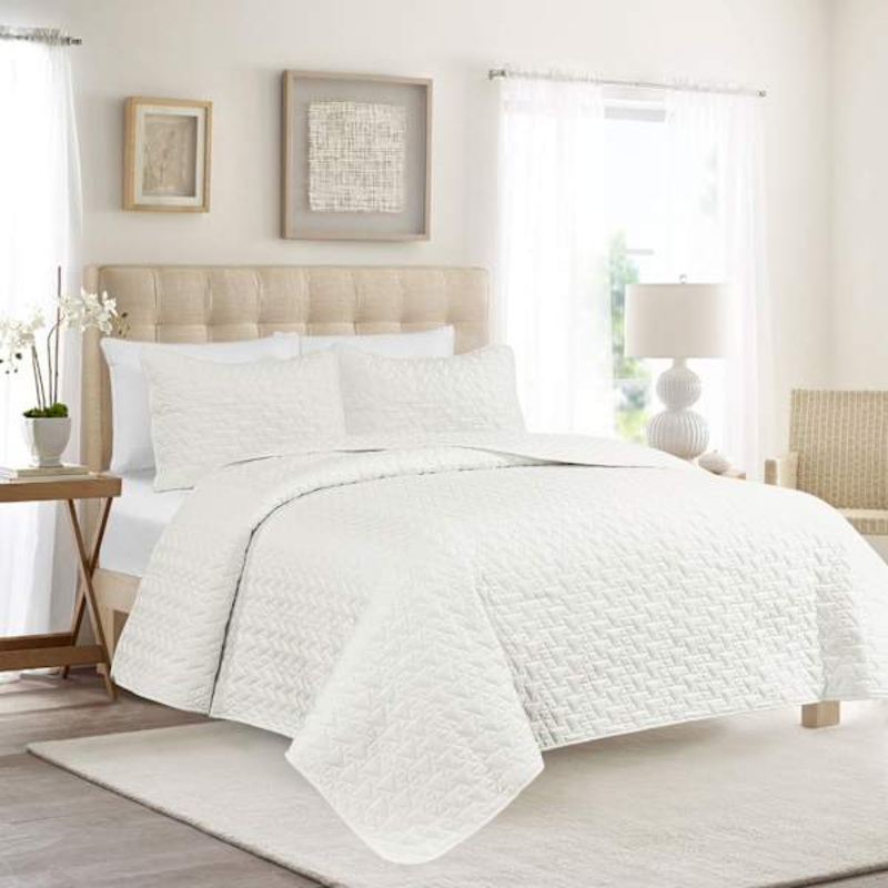3-Piece White Geo Washed Microfiber Quilt Set, Full/Queen