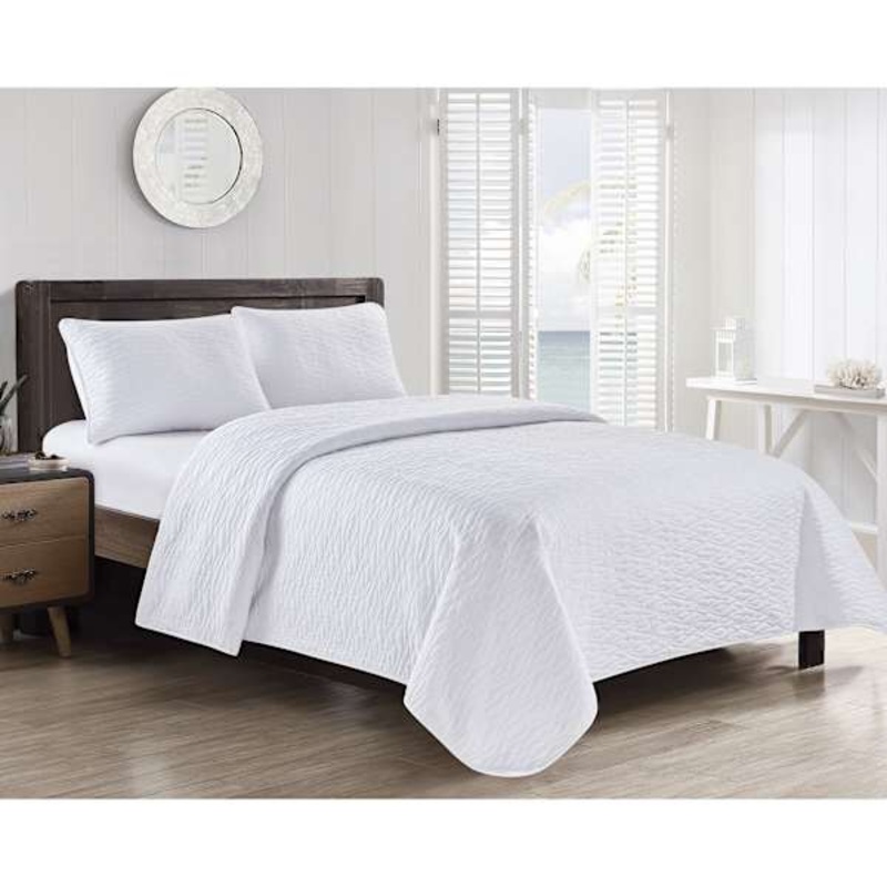3-Piece White Wave Stitch Quilt Set, Full/Queen