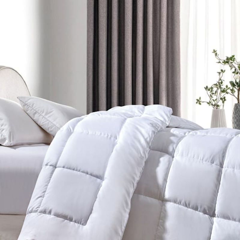 White Microfiber Box Stitch Down Alternating Comforter, Full/Queen