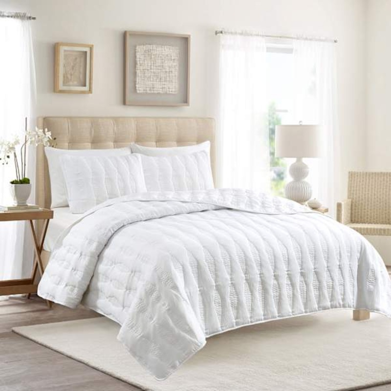 3-Piece White Embroidered Quilt Set, Full/Queen