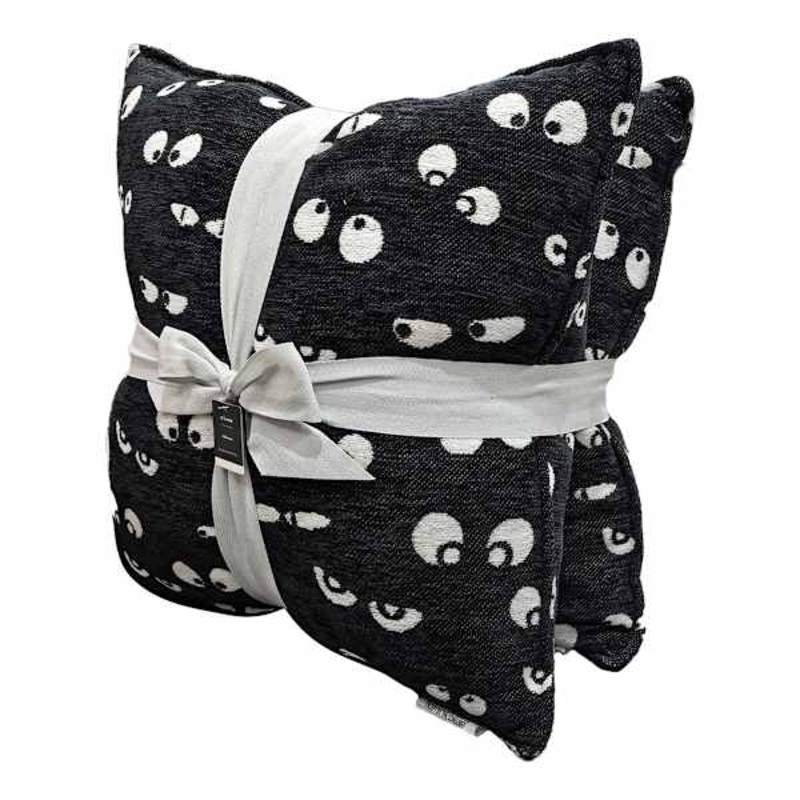2-Pack Spooky Eyes Throw Pillows 18″