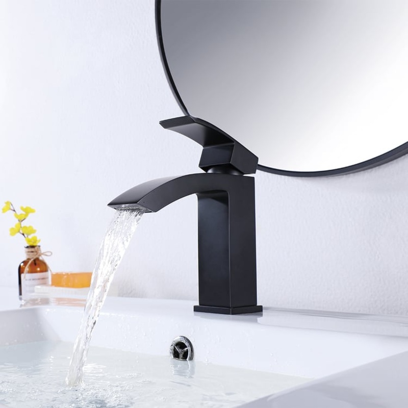 Ridge Black Single Hole Bathroom Sink Faucet Brass Deck Mounted Contemporary Style