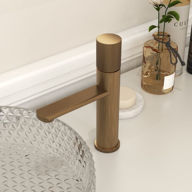 Single Hole Antique Brass Bathroom Sink Faucet Single Knob Solid Brass