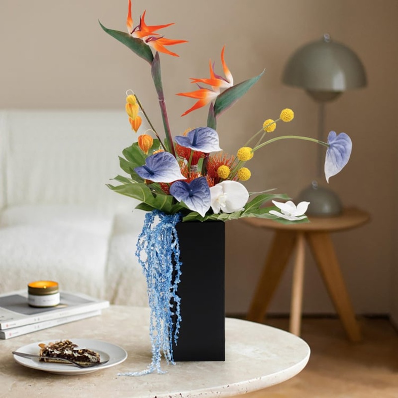 Modern Iris Artificial Flowers Arrangement in Vase Black Acrylic Vase Fake Flower Decor